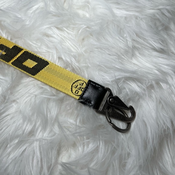 OFF-WHITE Industrial Neck Keychain - Brand New in Box - Picture 3 of 6